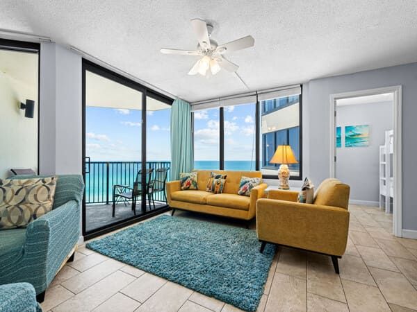 Spectacular Big 3BD Beachfront Condo!  Sleeps 10 Main Image