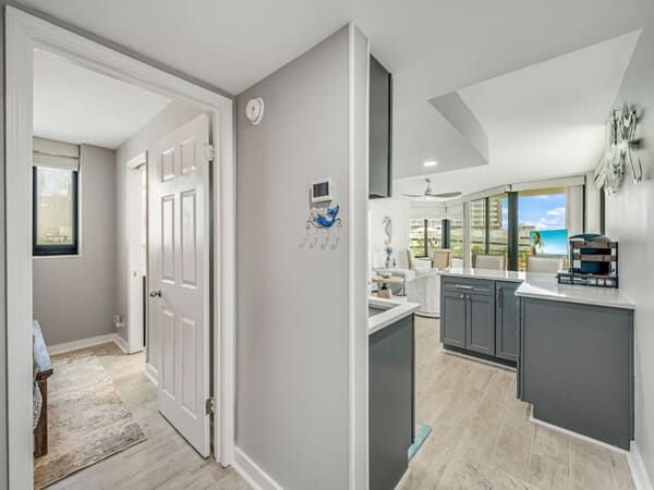 Spectacular Big 3BD Beachfront Condo!  Sleeps 10 Main Image