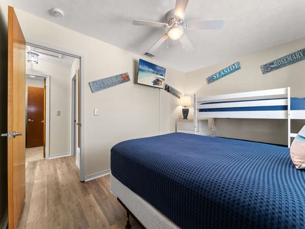 Spectacular Big 3BD Beachfront Condo!  Sleeps 10 Main Image