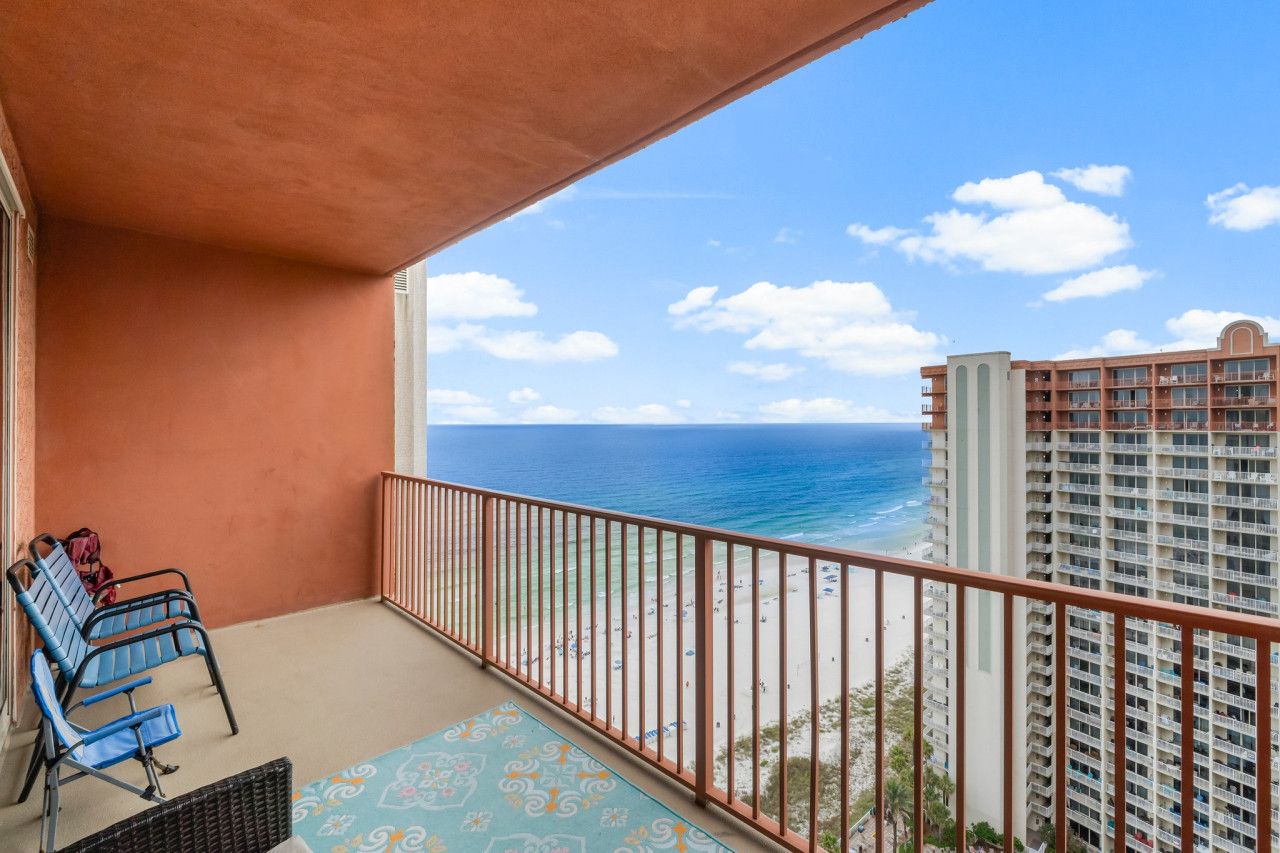 Laketown Wharf Unit 1937 Main Image