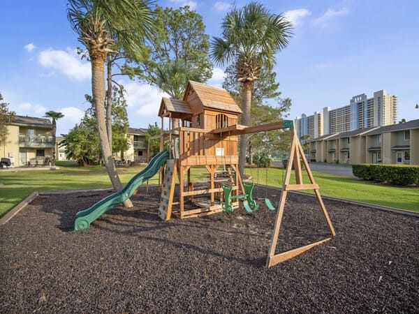 Spectacular Big 3BD Beachfront Condo!  Sleeps 10 Main Image