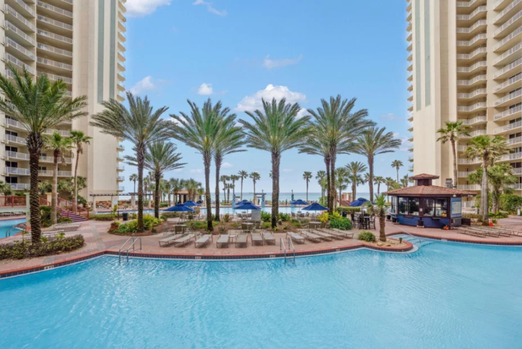 Bright & Spacious Condo 1BD! Steps from the Beach! Main Image