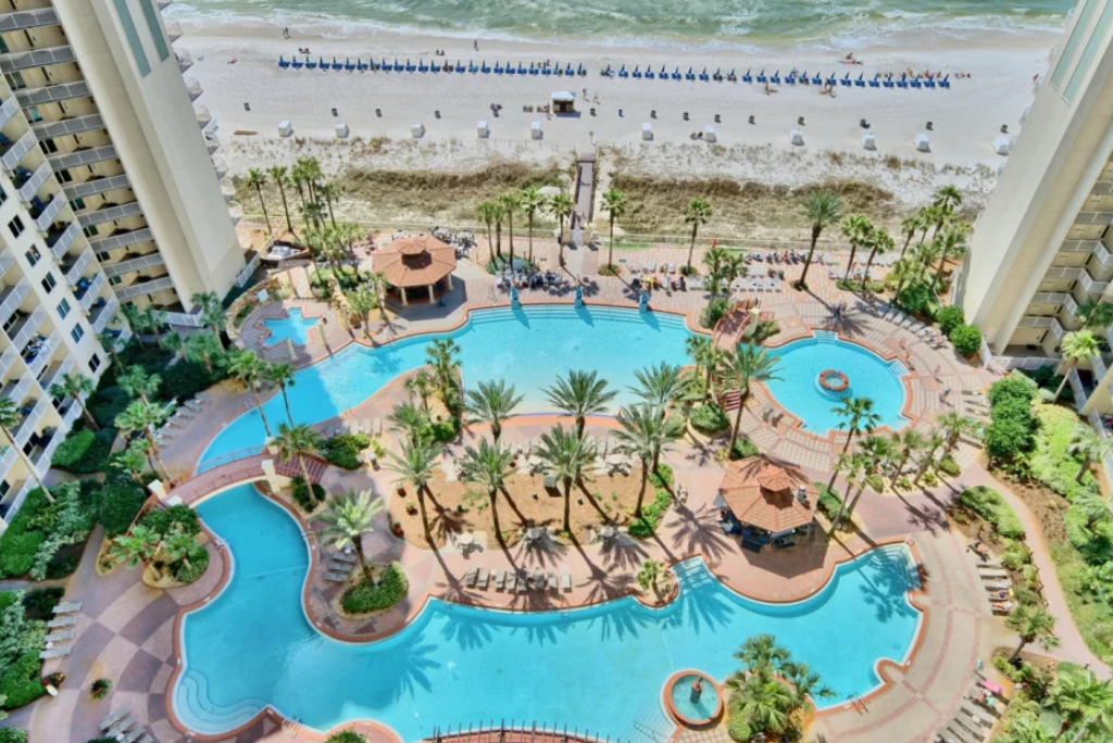 Bright & Spacious Condo 1BD! Steps from the Beach! Main Image