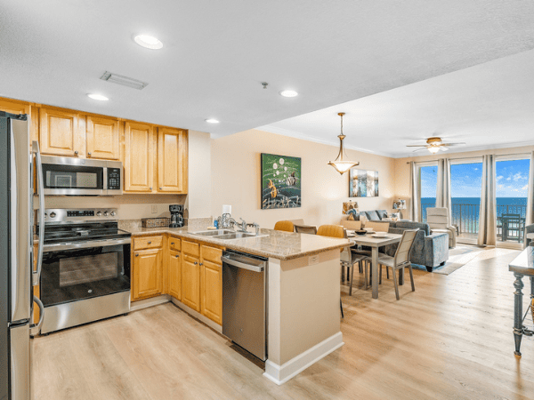 Spectacular Big 3BD Beachfront Condo!  Sleeps 10 Main Image