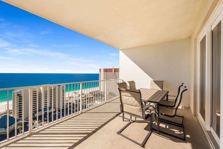 Spectacular Big 3BD Beachfront Condo!  Sleeps 10 Main Image