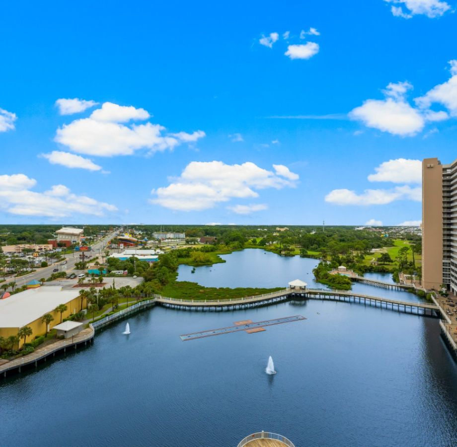 Family and Friends Beach Resort Condo for 8! Just Steps from the Beach! Main Image