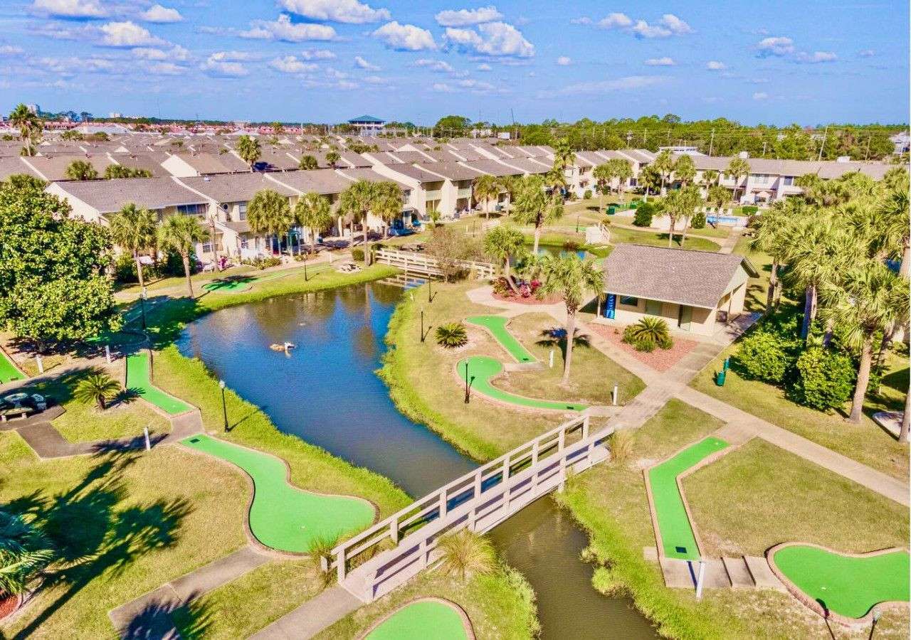 Coastal Getaway Mini Golf