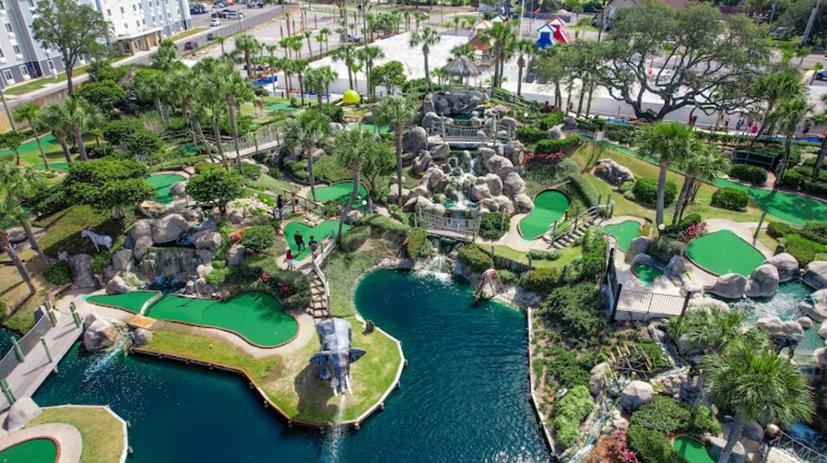 Coconut Creek Family Fun Park mini golf Panama City Beach FL